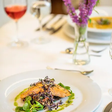 Ξενοδοχείο Radun 4*