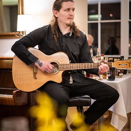 Ξενοδοχείο Radun 4*