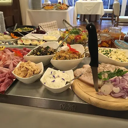 Ξενοδοχείο Radun 4*